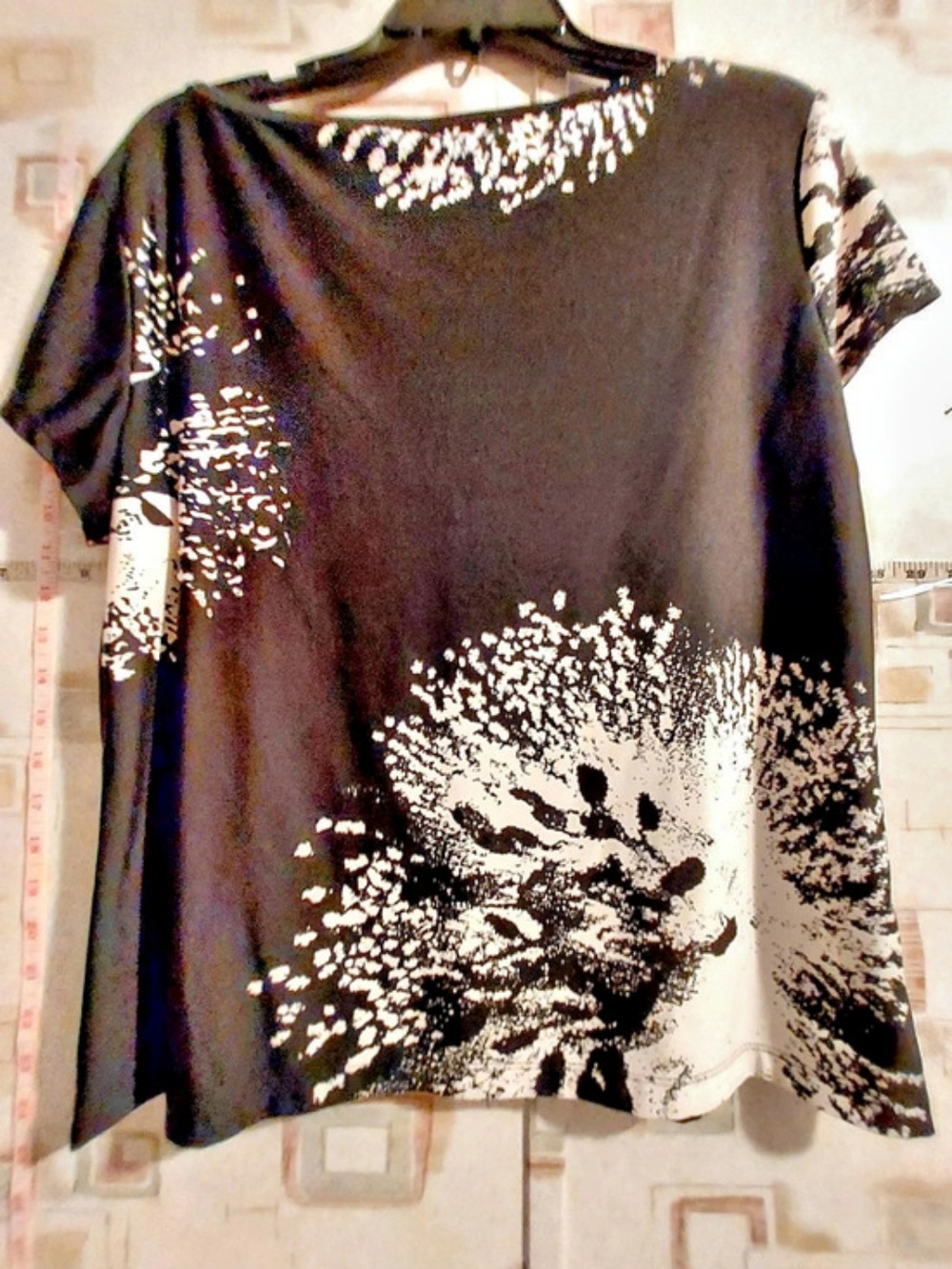 New York & Company Abstract Print Short Sleeve Top XL - Picture 2 of 4